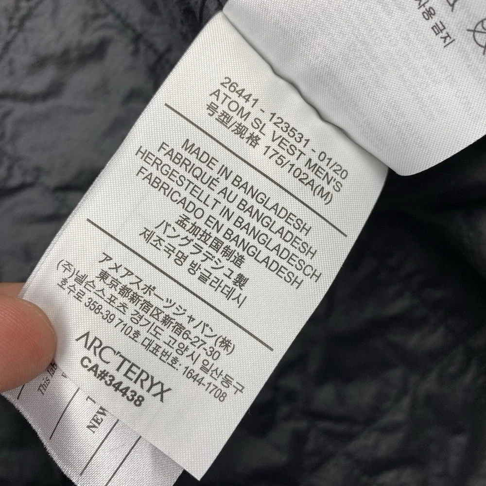 Arcteryx Atom SL Vest Mens Sz M Black Insulated Lightweight Pockets Company Logo